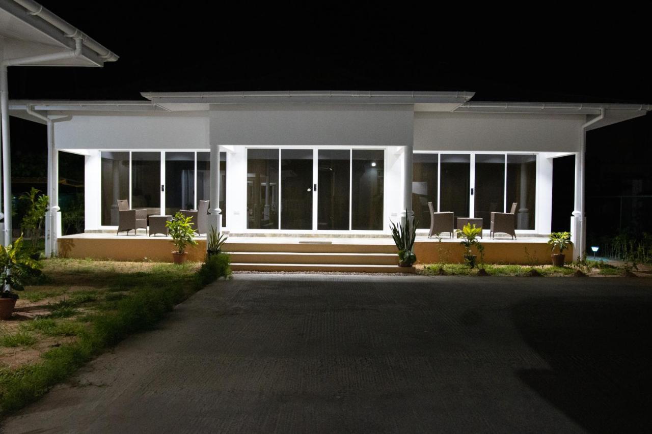 Macmillan'S Holiday Villas Grand Anse  Kültér fotó